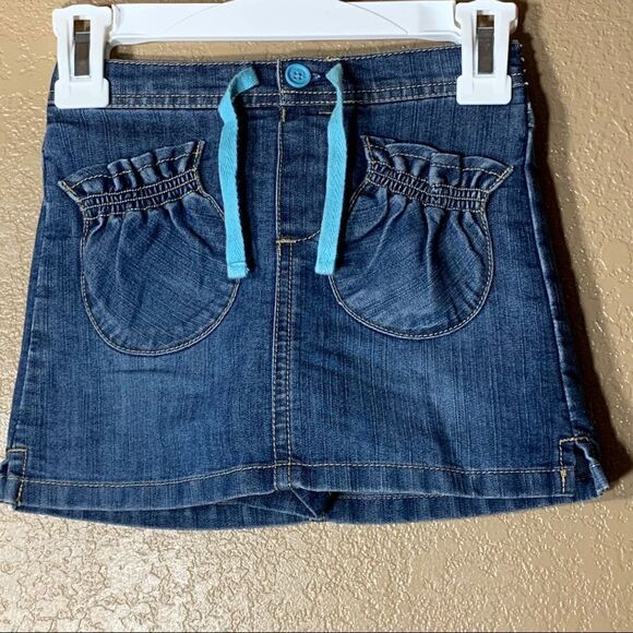 Old Navy toddler girl jean skort - Picture 1 of 7